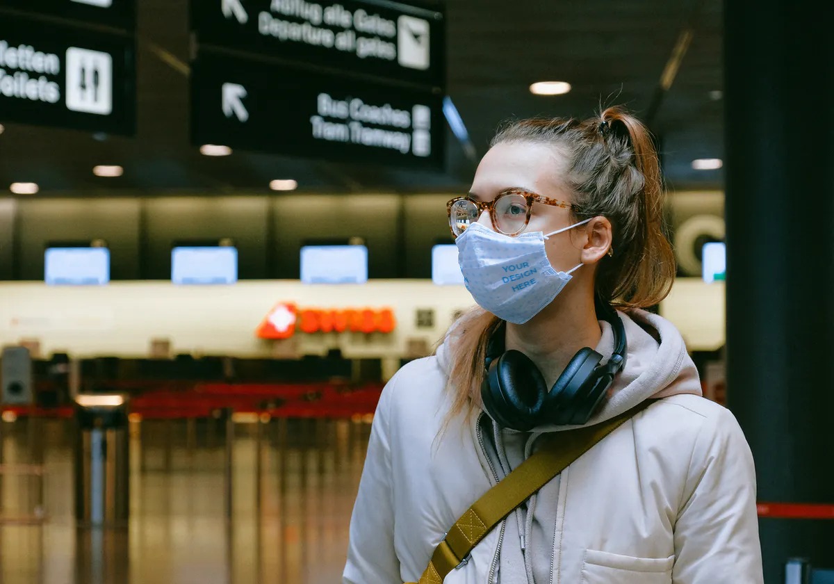 Download Free Cloth Face Mask Mockup Generator Smartmockups PSD Mockup Templates